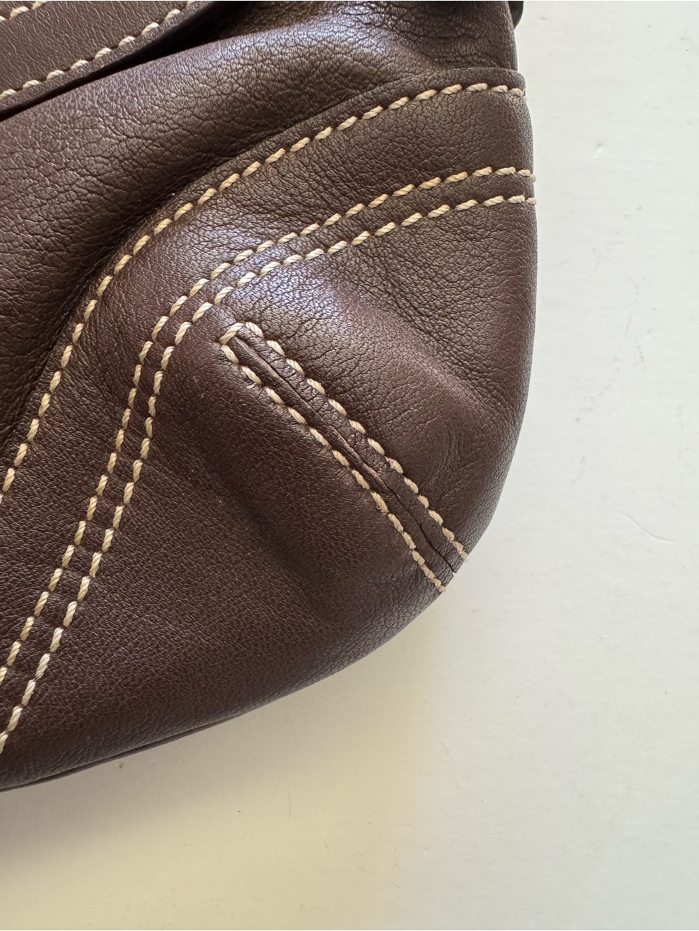 Coach Vintage Soho Brown Leather Shoulder Bag with Buckle Detail - Picture 5 of 8